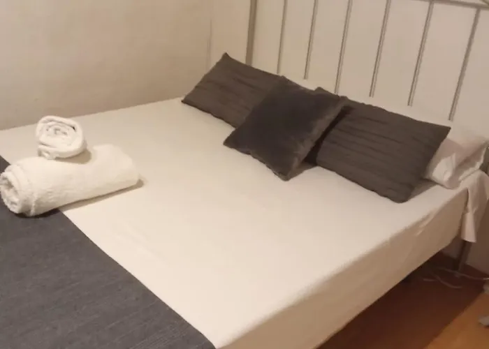 Alojamento de Acomodação e Pequeno-almoço Kaelara Bcn *
